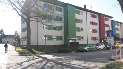 Gepflegte Wohnung mit zwei Zimmern sowie Balkon und EBK in Offenburg
