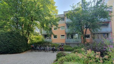 -- PULHEIM -- ruhige Lage, 3 Zimmer Whg. mit SüdWest-Balkon & PKW-Stellplatz --
