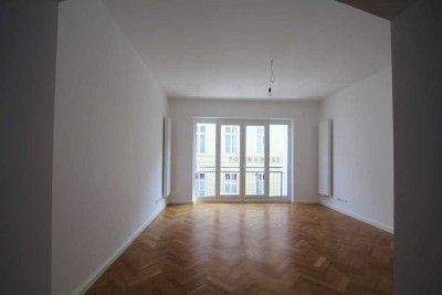 luxuriöse, attraktive Stadtwohnung, zentral in der Carlstadt (Bilker Str.)