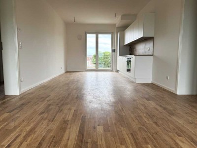 Moderne 4-Raum-Wohnung im Erstbezug mit EBK, Balkon und 2 Bädern