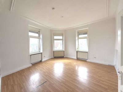 Geräumige 4-Zimmer Wohnung im Zentrum von Pirmasens !