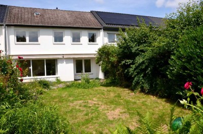 Helles, charmantes Reihenmittelhaus mit großzügigem Grundriss, ausbaufähig bis 6 Zimmer. Vollkeller
