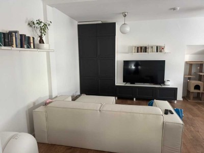 Exclusive, helle 2,5-Zimmer-Wohnung mit geh. Innenausstattung