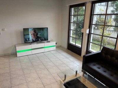 2-Zi-EG Whg, neu renoviert mit offener Küche