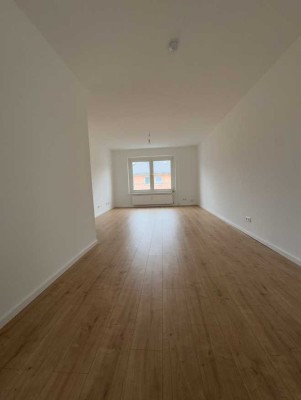 Sanierte 2-Zimmer Wohnung mit Balkon im 3. OG in Frankfurt - Altstadt