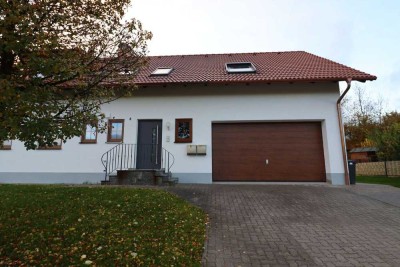 Frisch sanierte 3-Zimmer-Erdgeschosswohnung mit eigenem Garten