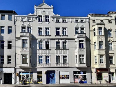 Großzügige, 2-Zimmer-Altbau-Whg. in Stadtfeld