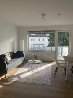 Sanierte, vollmöblierte 2-Zimmer Wohnung mit Balkon im 3. OG in Essen-Südviertel