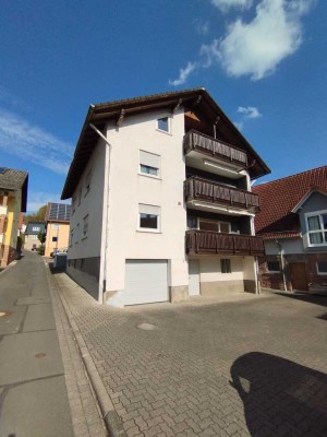 Vermietung 3,5-Zimmer-Wohnung mit Balkon und Garage