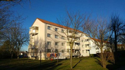 Frisch renovierte 3-Zimmer-Wohnung mit großem Balkon in Weißenfels West