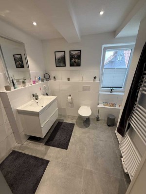 Moderne Wohnung mit Kamin, Einbauküche & optionaler Möblierung – ab 01.10.2025
