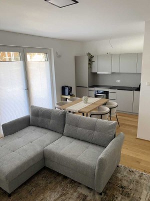 *Erste Reihe!* Luxuriöse 2-Zimmer Wohnung im EG mit Terrasse direkt am Rhein!