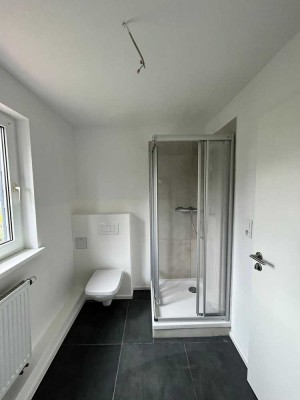 sanierte 2-RW mit modernem Badezimmer