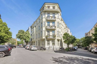 Charmante Altbauwohnung mit zwei Balkonen in beliebter Lage von Düsseldorf-Friedrichstadt!