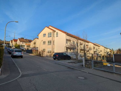 4,5-Zimmer-Luxus-Wohnung mit Balkon, TG und EBK in Neckarweihingen (Ludwigsburg)