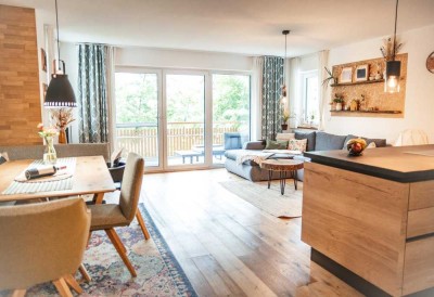 *Neuwertige 4-Zimmer-Wohnung nahe Stadtzentrum & Natur, von privat*