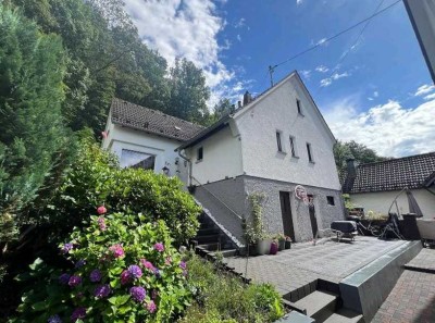 Freistehendes Einfamilienhaus mit modernisierter Ausstattung in 51643 Gummersbach
