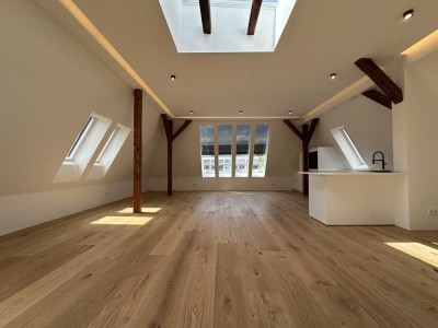Luxuriöses Wohnen mit Stadtpanorama + Dachterrasse + EBK + TG