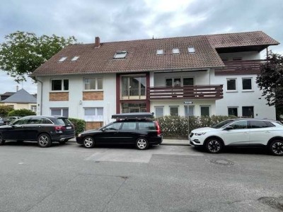Sonnenverwöhnte sanierte 2-Zimmerwohnung mit KFZ-Stellplatz