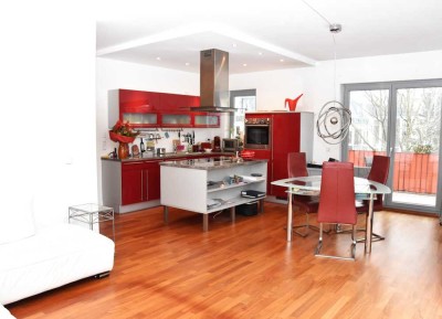 Moderne und sehr helle Dachterrassen Wohnung