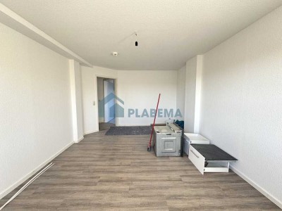 Modernisierte 2-Zimmer-Wohnung mit Einbauküche und Bad mit Wanne