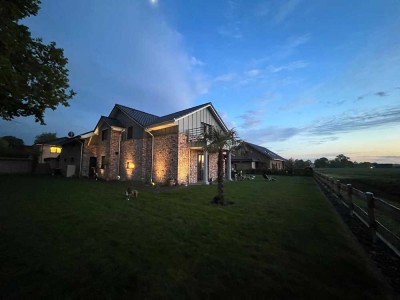 Exklusives Architektenhaus in Handwerksqualität – KfW-40, PV-Anlage, & unverbaubarer Blick