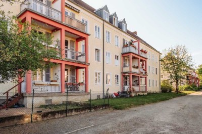 Erdgeschosswohnung mit Balkon // EG rechts