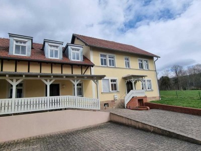 Wohnhaus in Top-Zustand auf ca. 1.200 m² Grund, Nähe Coburg!