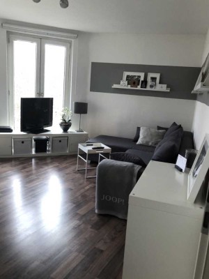 Helle 3-Zimmer Wohnung mit Balkon in der Neustadt