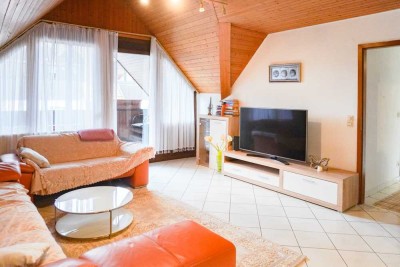 Attraktive 2,5 Zi.-DG-Wohnung mit Loggia und Tiefgaragenstellplatz - Ruhige Citylage in Neckarsulm