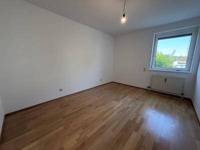 GARTENWOHNUNG IN RUHIGER UND DENNOCH ZENTRALER LAGE! (Sanierungsdarlehen im Kaufpreis enthalten)