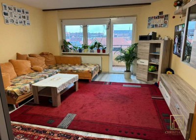 Christian Dik Immobilien / Renovierte, gepflegte Wohnung mit Balkon im 3. OG nähe Innenstadt