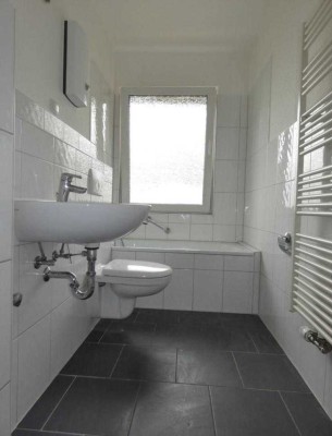 Ruhige 1-Zimmer-Wohnung - Top Anbindung (Essen/Duisburg) - EBK und Möbel