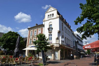 Traumhafte 3 Zimmer-Altbauwohnung im 1. OG eines 3 Parteienhauses in der Fußgängerzone von Hilden