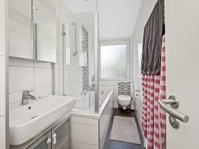 Vahrenwald-List: Modernisierte 2-Zimmer-Wohnung mit Balkon