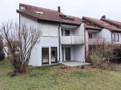 Großzügige und helle 3 Zimmer Wohnung mit großer Terrasse