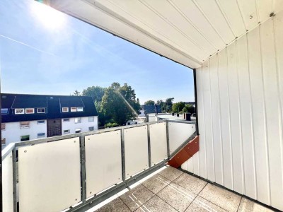 Zentrale 3-Zimmer-Dachgeschosswohnung mit Balkon in Altgarbsen