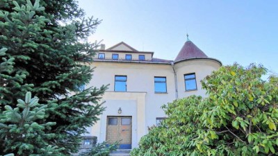 +++ Wohnen und Arbeiten im historischen Flair. Sanierungsbedürftige Villa in Heinrichsort +++