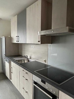 Sanierte 4,5-Raum-Wohnung mit Balkon und Einbauküche in Schöllkrippen