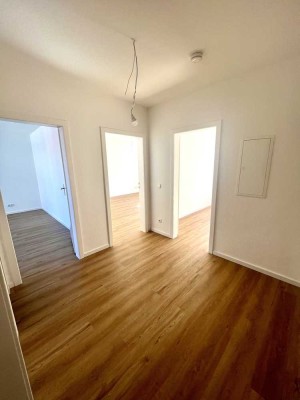 Erstbezug nach Sanierung: attraktive 2-Zimmer-Wohnung mit Balkon in Düsseldorf