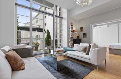 Möbliert: Exklusives 2-Raum-Loft mit gehobener Innenausstattung mit Balkon und EBK in Berlin Mitte