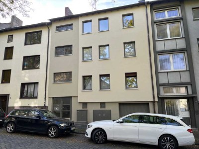 Helle modernisierte 3-Zimmer-Hochparterre-Wohnung in Bochum nähe Schauspielhaus