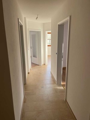 Ansprechende 3 Zimmer Wohnung mit Balkon und Garage