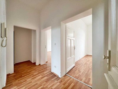 charmante 3 Zimmer-Altbauwohnung in zentraler Lage (max. 3 Personen / keine WG´s)