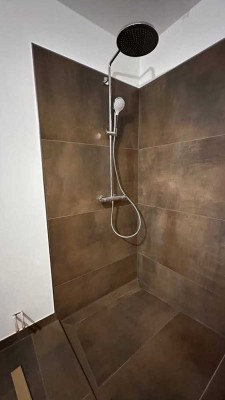 Wunderschöne neue barrierefreie Landhausstil-Wohnung mit Aufzug im Zentrum von Netphen