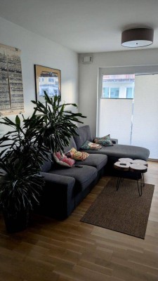 Helle 2-Zi.-Wohnung mit TG-Parkplatz nahe Interspar