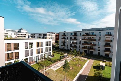 Familienoase mit Balkon: Moderne 4-Zimmer-Wohnung in grüner Umgebung und zwei Bädern
