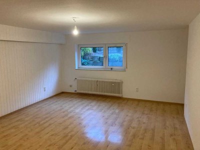 Freundliche und modernisierte 2-Zimmer-Maisonette-Wohnung in Astheim-Trebur