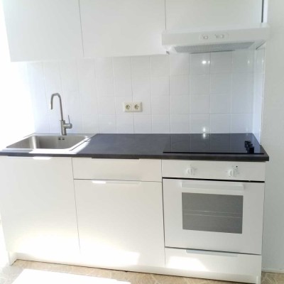 Gemütliche, kleine 2 Raum Wohnung mit Küchenzeile