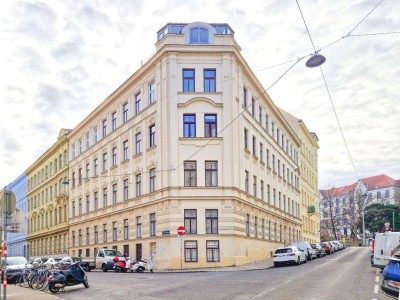 TOPLAGE IN WÄHRING - KLOSTERGASSE 12: HELLE 3-ZIMMER-ALTBAUWONHUNG IN WUNDERSCHÖNEM STILALTBAU!